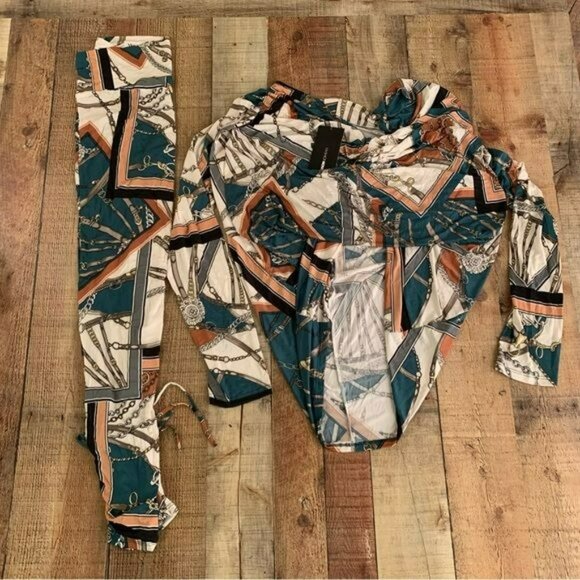 NWT Fashion Nova Matching Set XL | Chain Print Cowl Neck Top + Pants - Picture 9 of 13